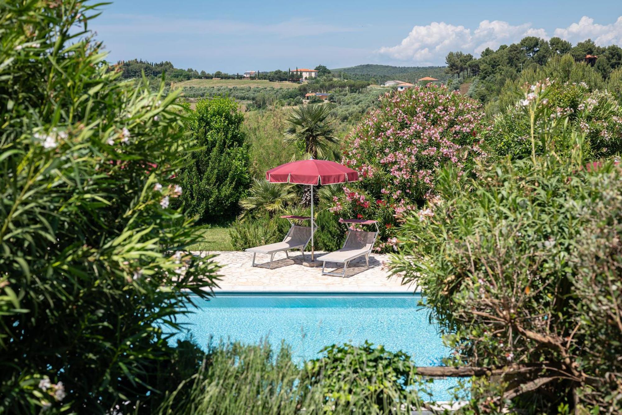 La Muccheria Aparthotel San Vincenzo Exterior photo